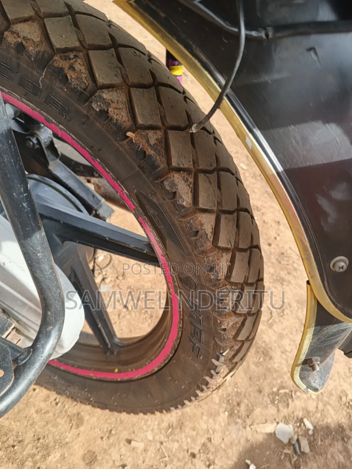 Bajaj Boxer 150 UG 2023 Red