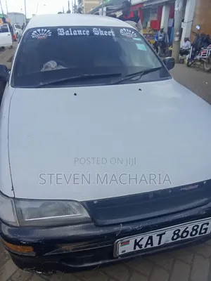 Toyota Corolla 1999 White