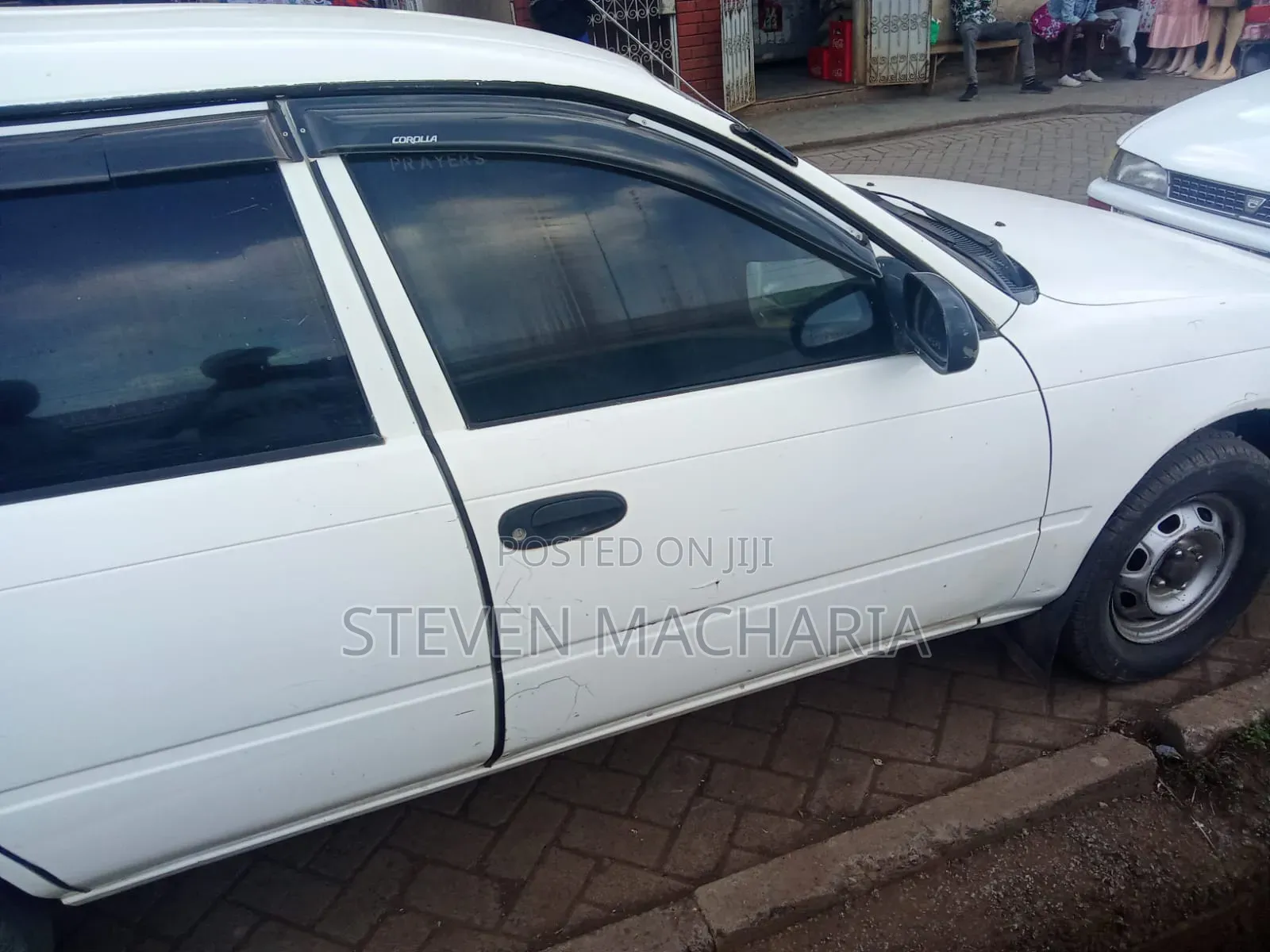 Toyota Corolla 1999 White