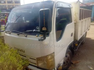 Isuzu Elf Kcu 2012 White