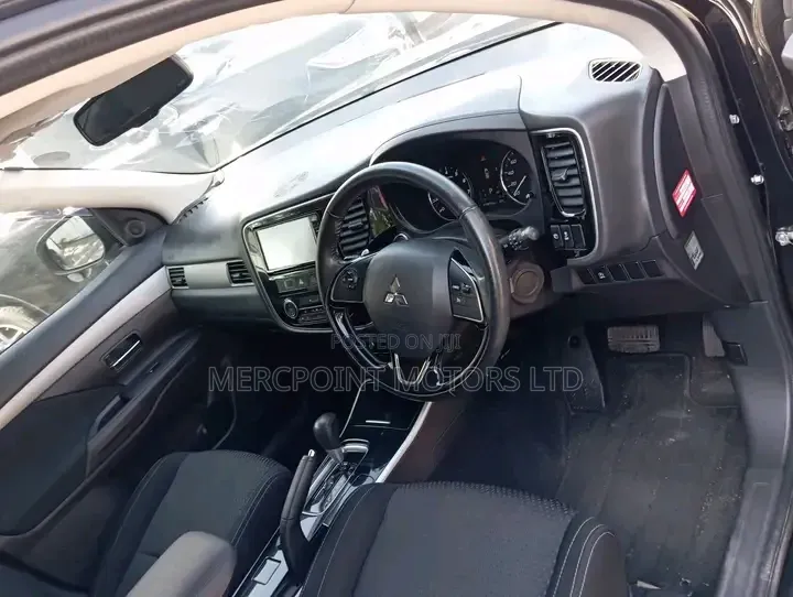 Mitsubishi Outlander 2019 Matt Black