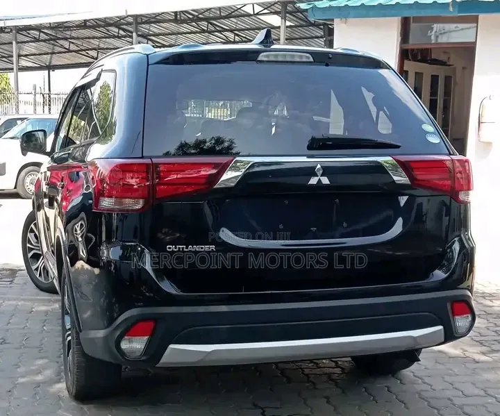 Mitsubishi Outlander 2019 Matt Black