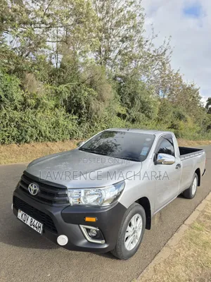 Toyota Hilux 2019 Silver