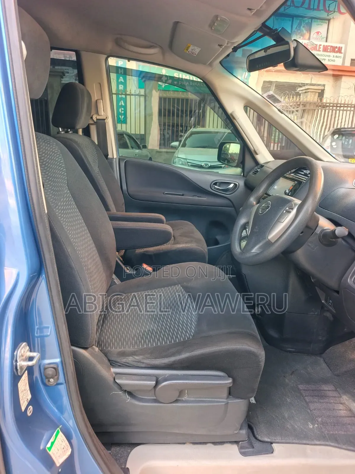 Nissan Serena 2017 Blue