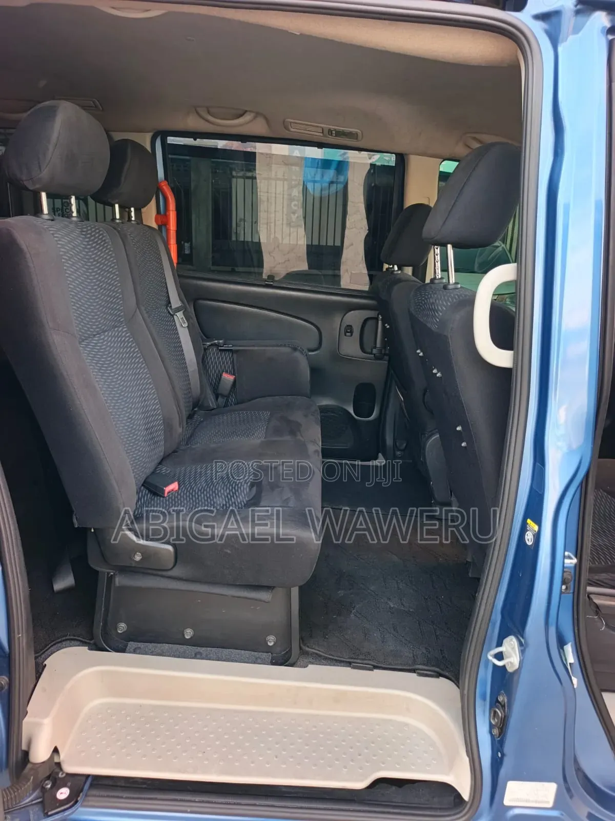 Nissan Serena 2017 Blue