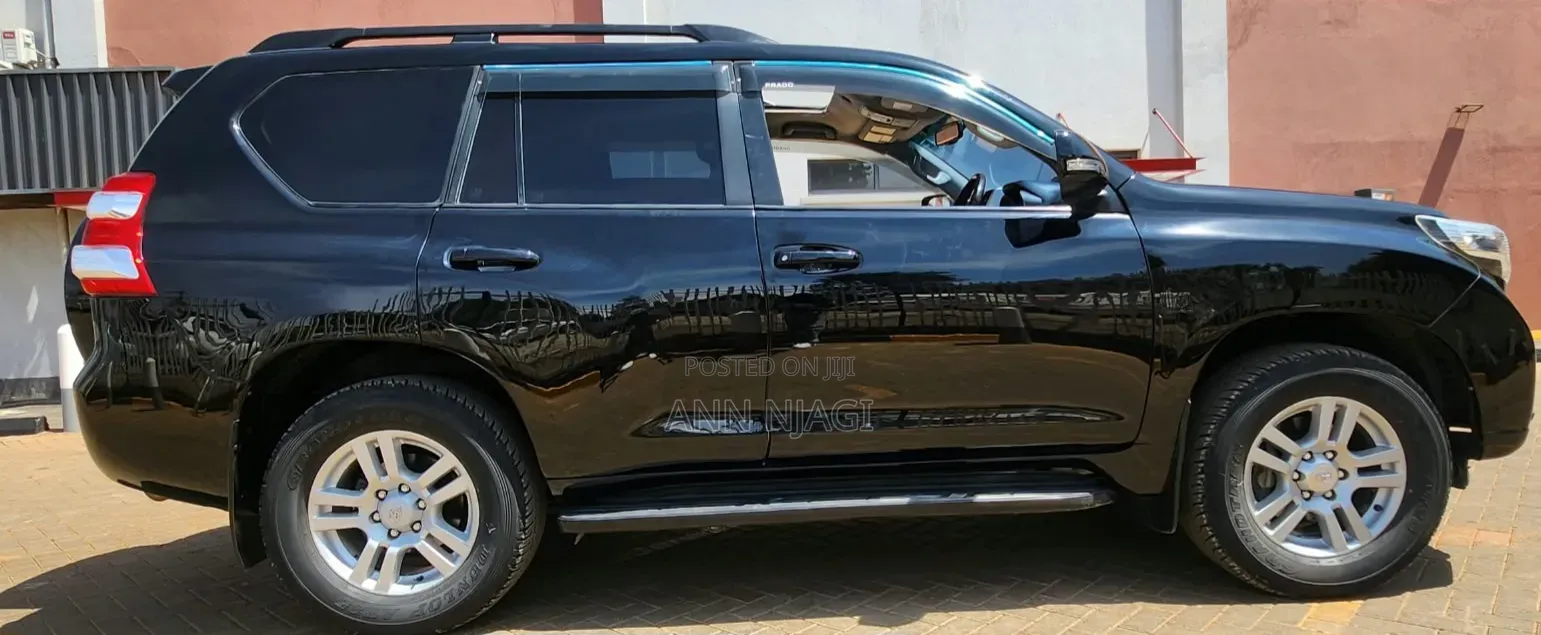 Toyota Land Cruiser 2012 Black