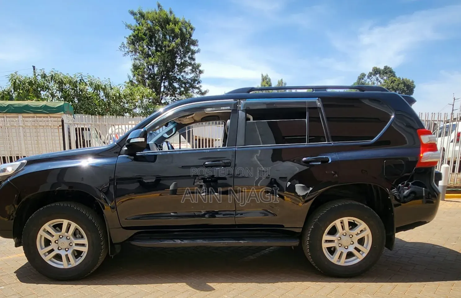 Toyota Land Cruiser 2012 Black