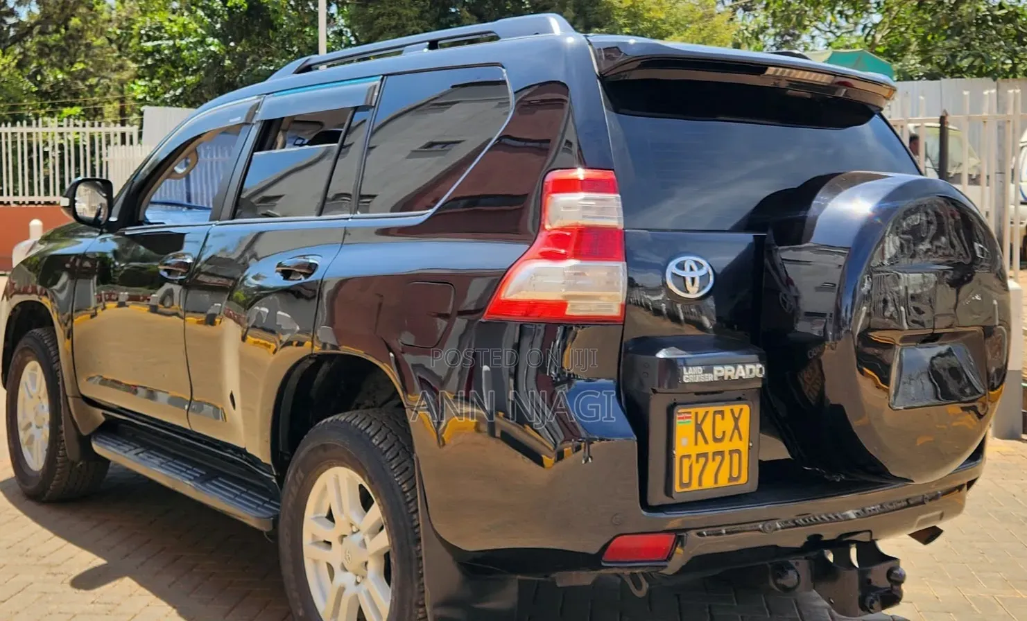 Toyota Land Cruiser 2012 Black