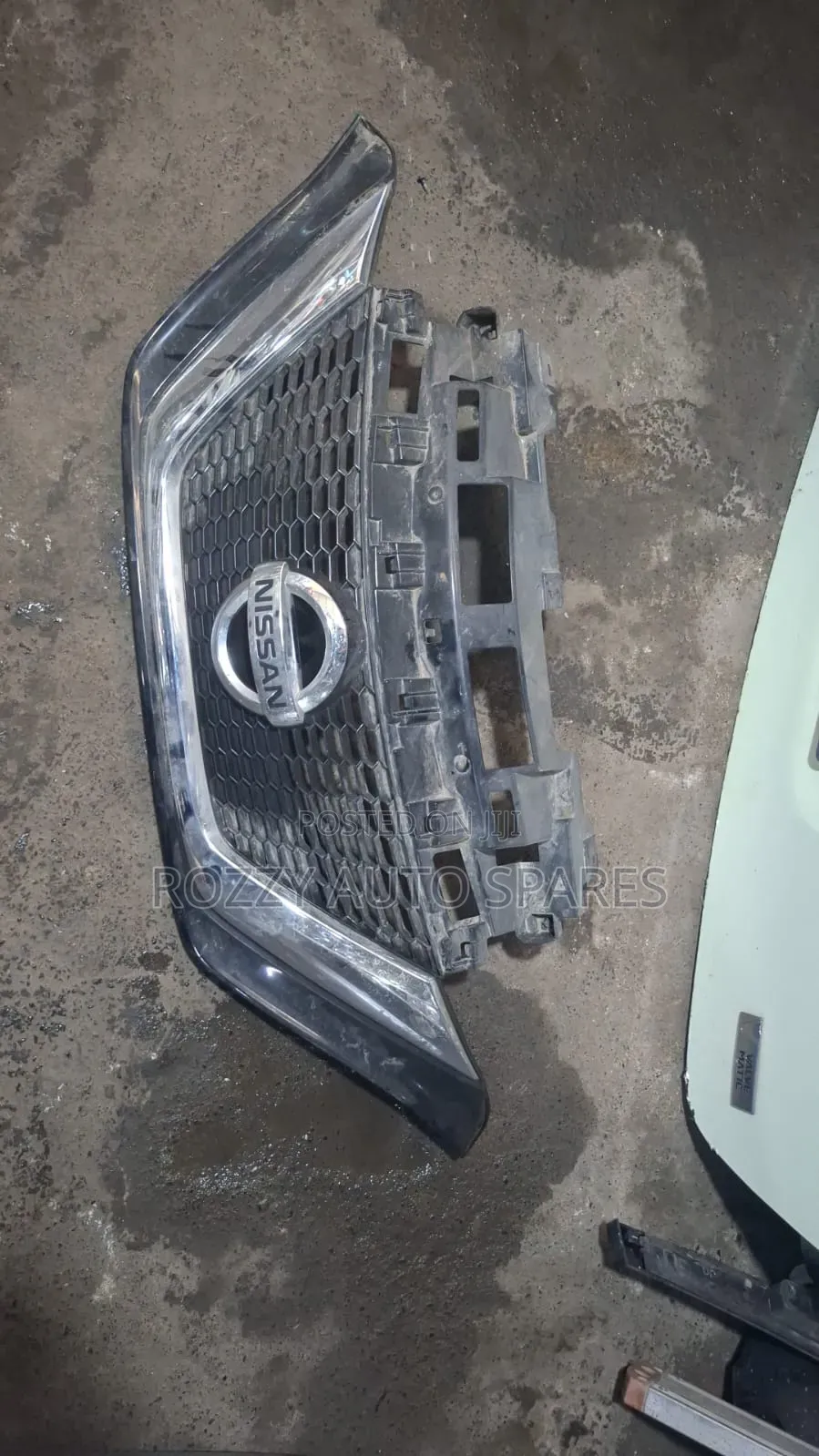 Nissan Note 2017 Grille