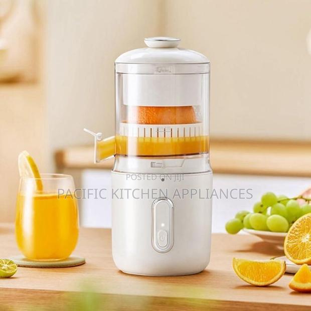High-Quality Wireless Electric Citrus Juicer - thumbnail 2