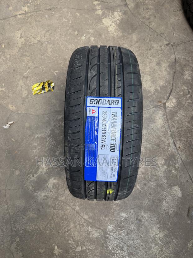 225/40r18 Goddard Tyre