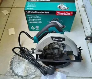 Reliable Makita Proffesional Circular Saw 7"