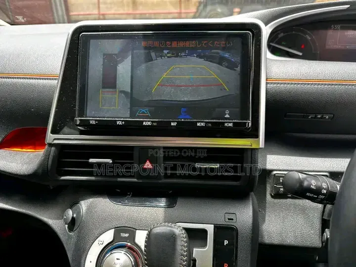 Toyota Sienta 2020 Red
