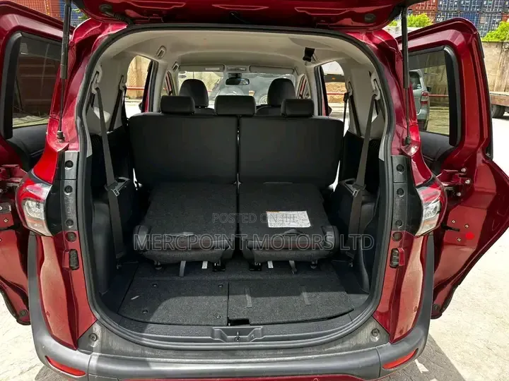 Toyota Sienta 2020 Red