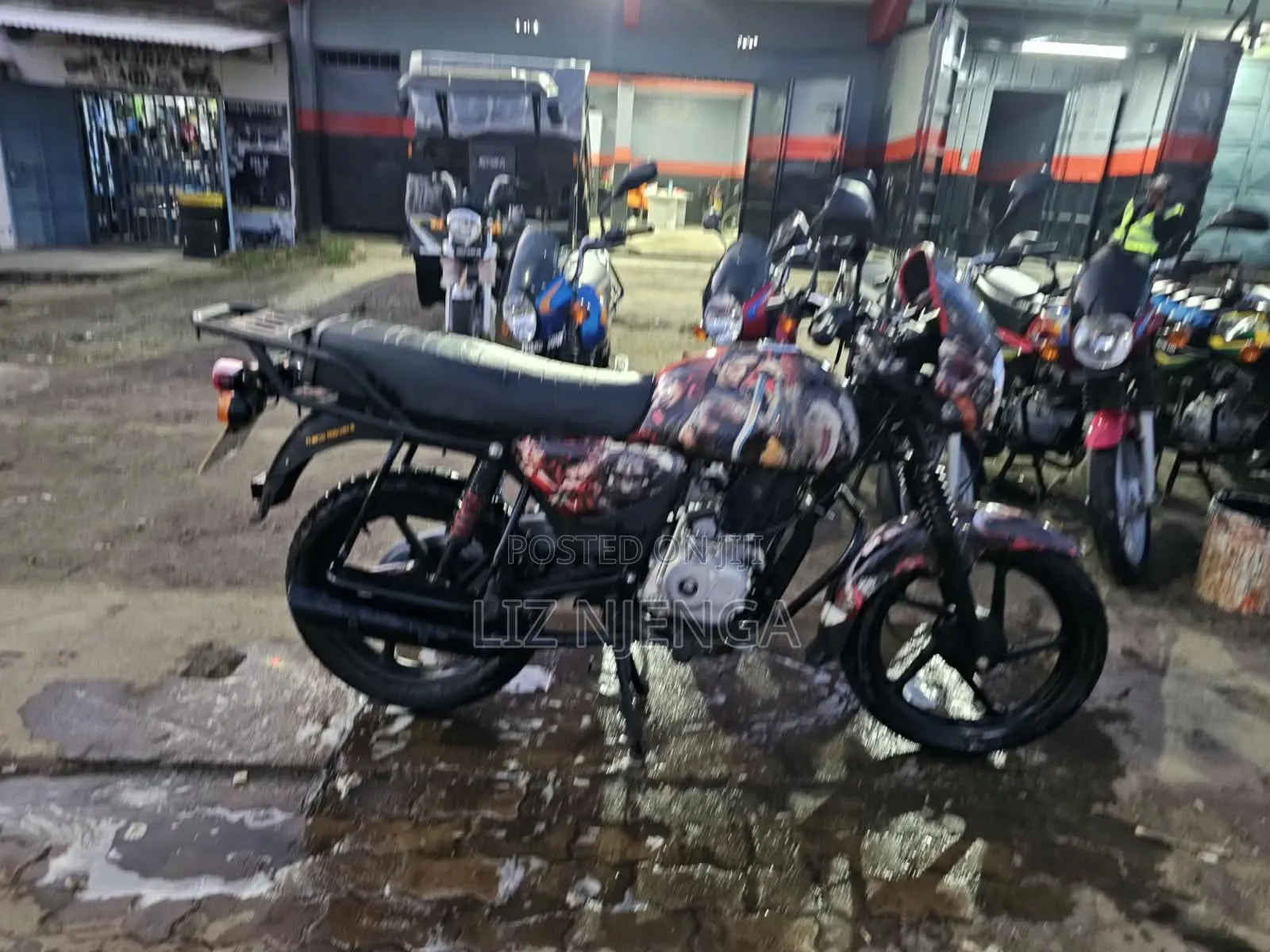 Bajaj Boxer 150 UG 2026 Red