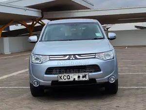 Mitsubishi Outlander 2013 Silver