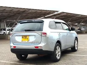 Mitsubishi Outlander 2013 Silver