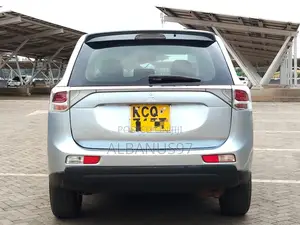Mitsubishi Outlander 2013 Silver