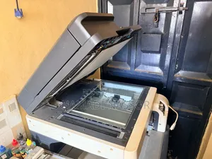 Printer Konica Minolta Bizhub C220