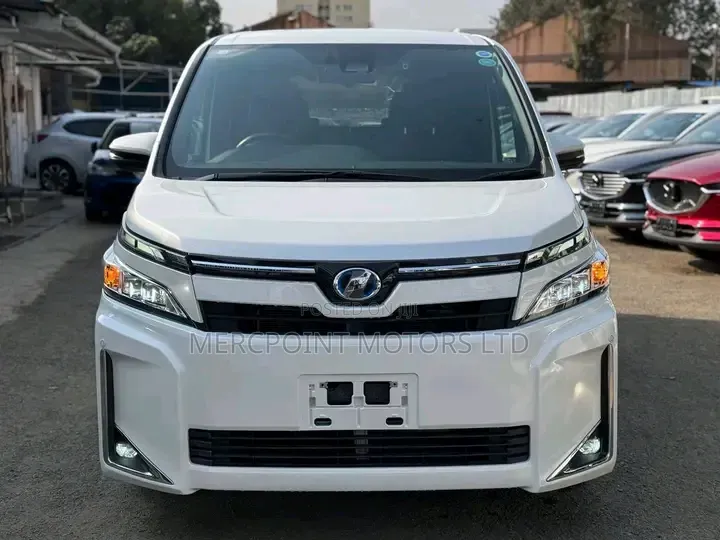 Toyota Voxy 2019 White