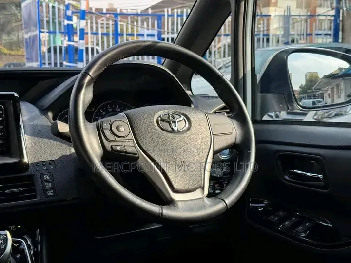 Toyota Voxy 2019 White