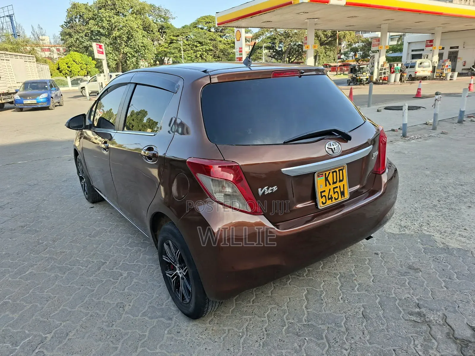 Toyota Vitz 2014 Maroon