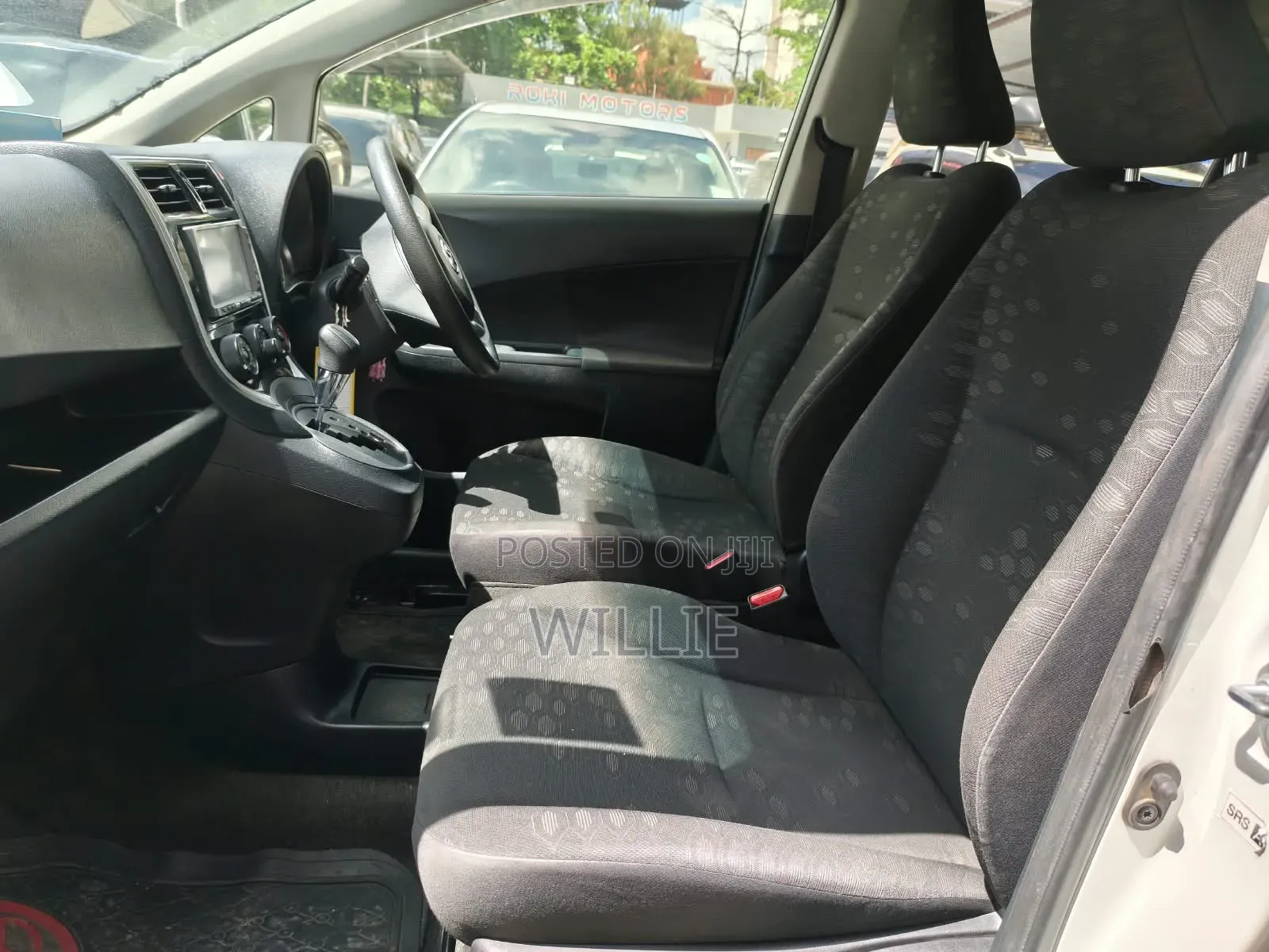 Toyota Vitz 2014 Maroon