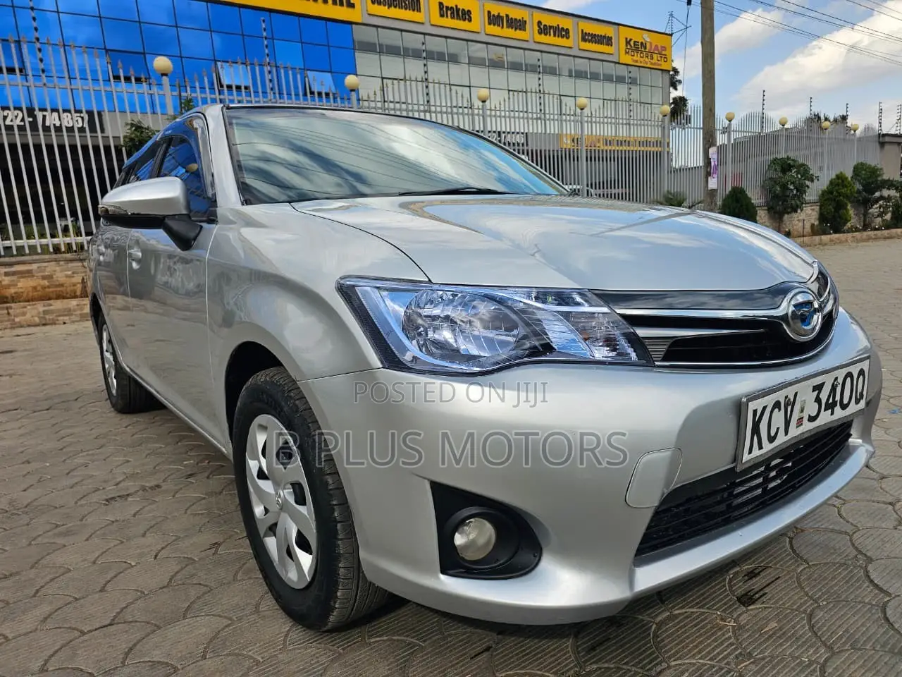 Toyota Corolla Fielder 2013 Silver