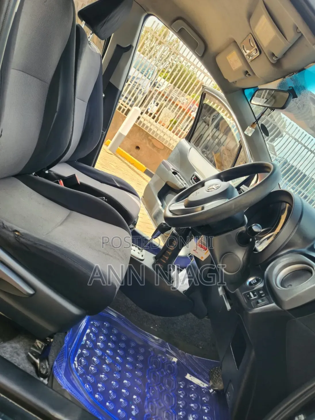 Toyota Vitz 2012 Black