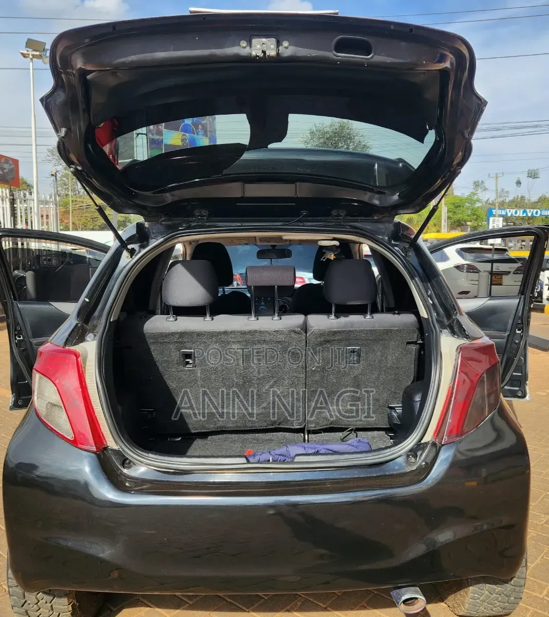 Toyota Vitz 2012 Black