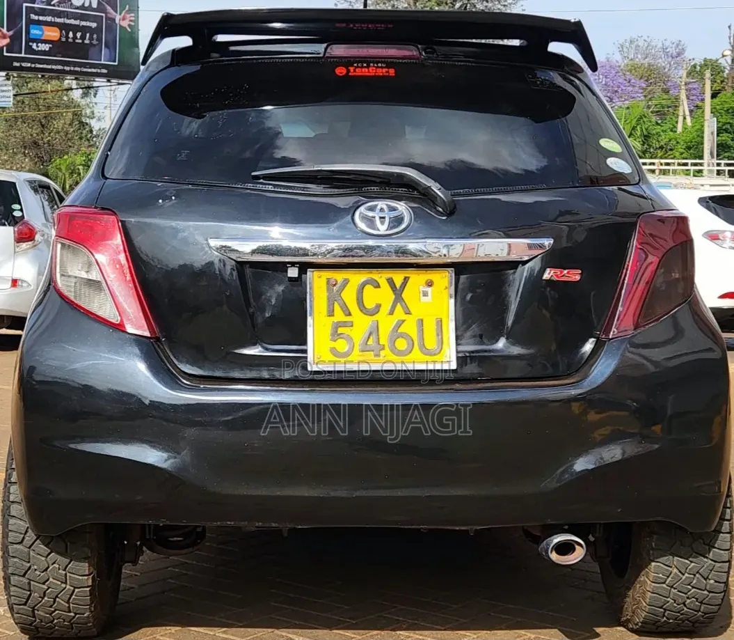 Toyota Vitz 2012 Black