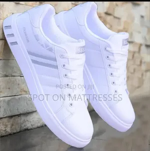 Quality Fashion Casual Shoes for Men. Sizes 39-44. White and Navy Blue