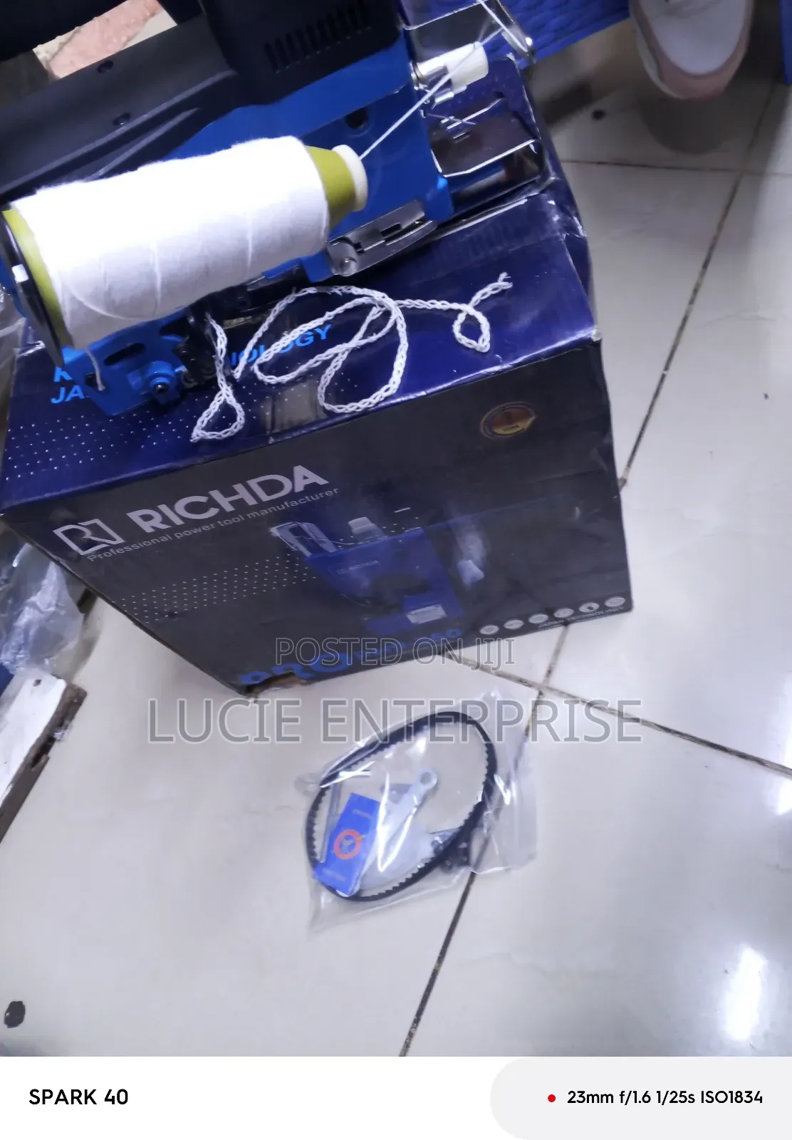 Bag Closer Machine