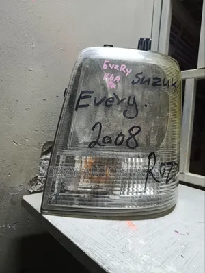 Suzuki Every 2008 Headlight