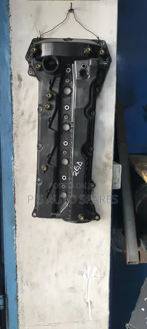 Toyota Hilux Vigo 1GD Engine Top Cover