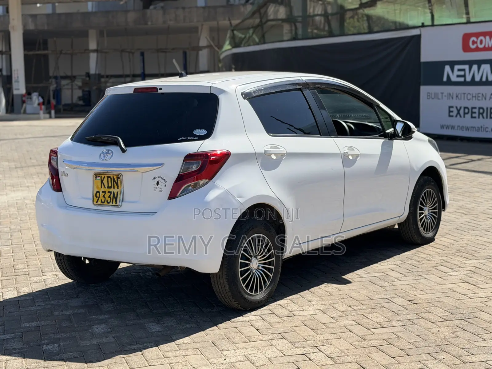Toyota Vitz 2016 White