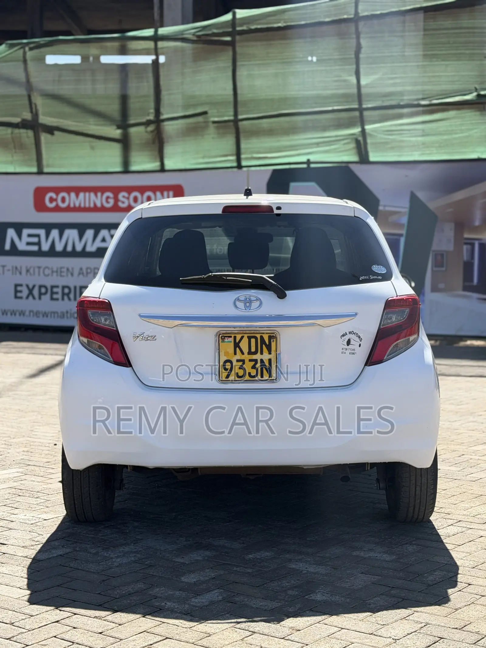 Toyota Vitz 2016 White