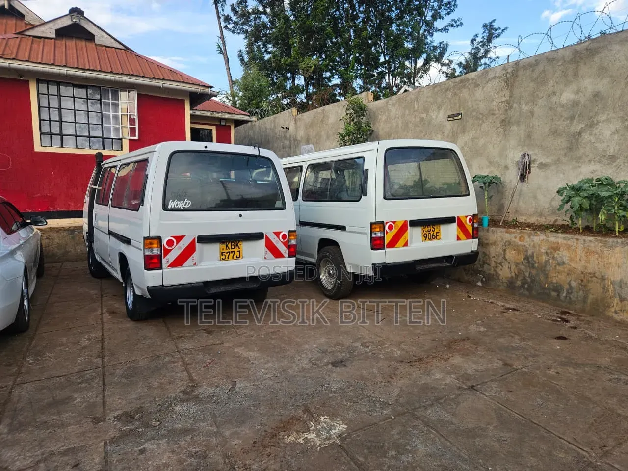 Nissan Caravan (Urvan) 2011 White