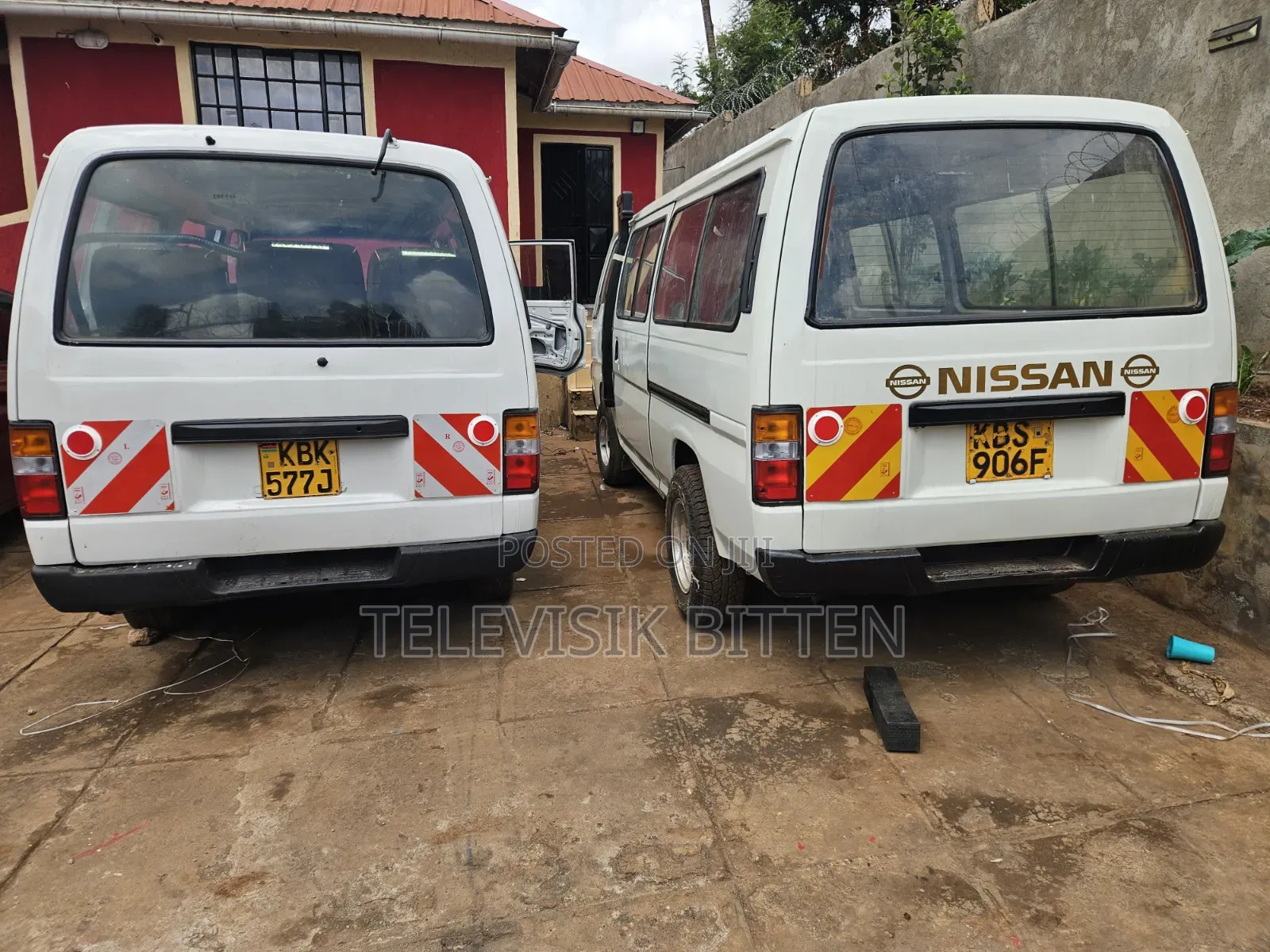 Nissan Caravan (Urvan) 2011 White