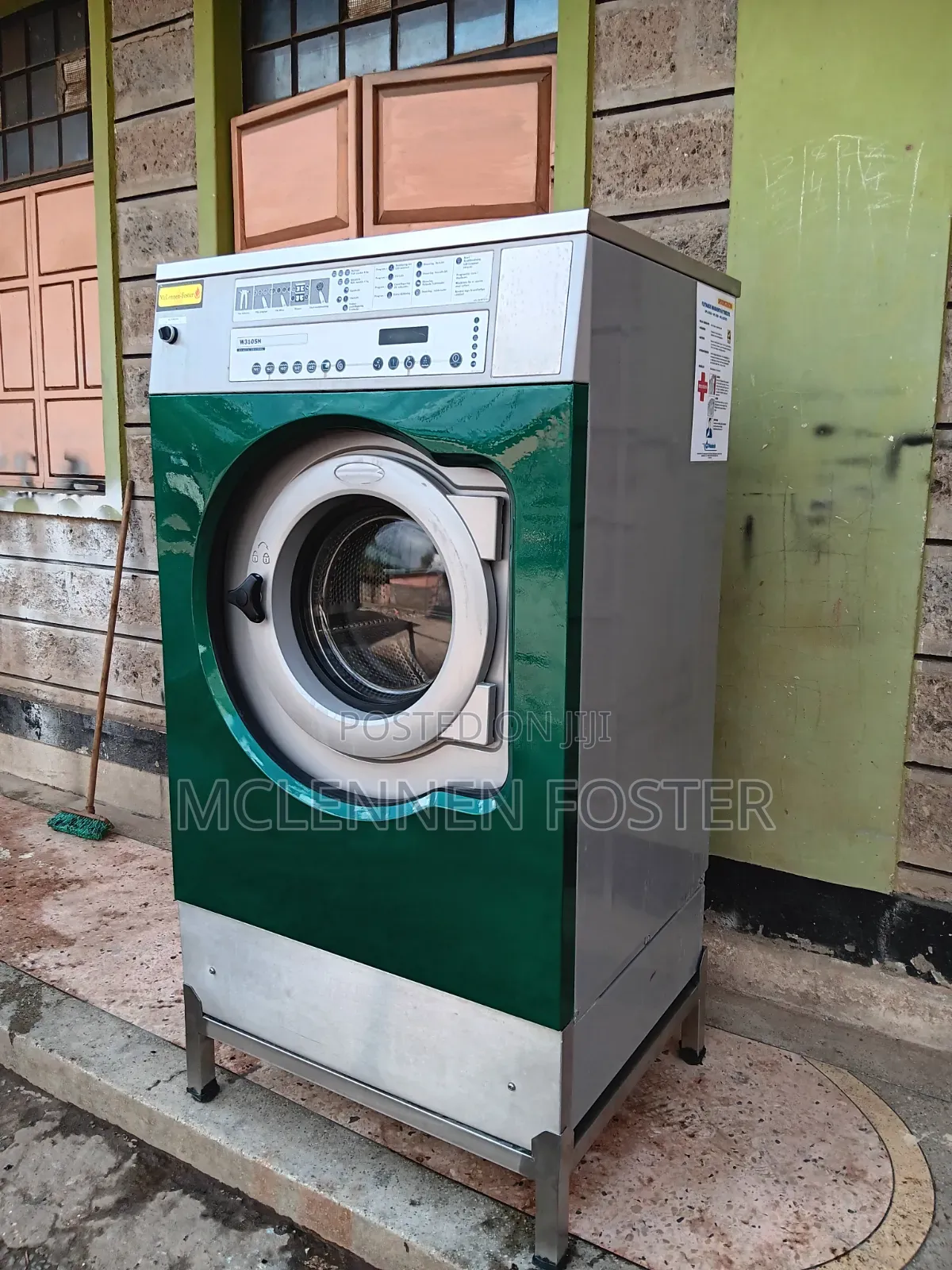 Commercial Laundry Machine