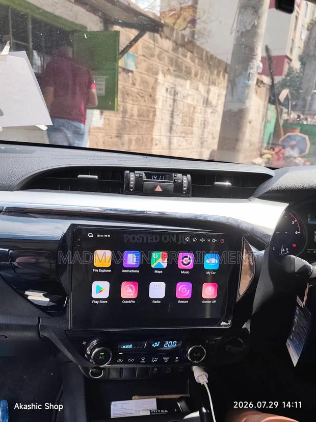 Hilux 2015-2020+ Head Unit Upgrade Smart Android Radio - thumbnail 2