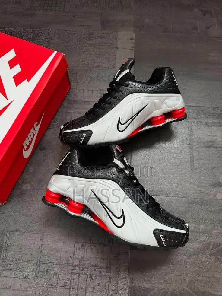 Nike Shox R4