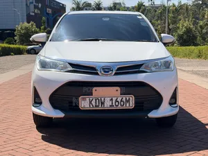 Toyota Axio 1.5 Hybrid 2WD 2016 White