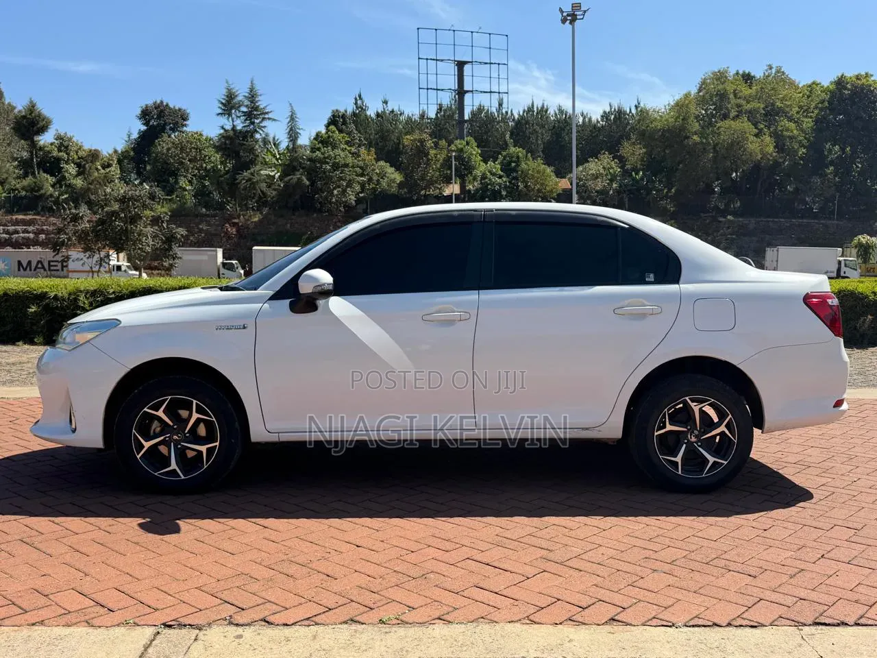 Toyota Axio 1.5 Hybrid 2WD 2016 White