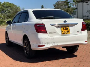 Toyota Axio 1.5 Hybrid 2WD 2016 White