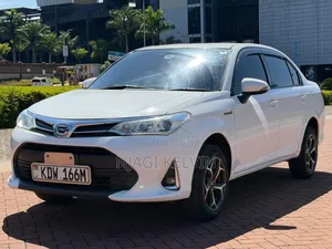 Toyota Axio 1.5 Hybrid 2WD 2016 White