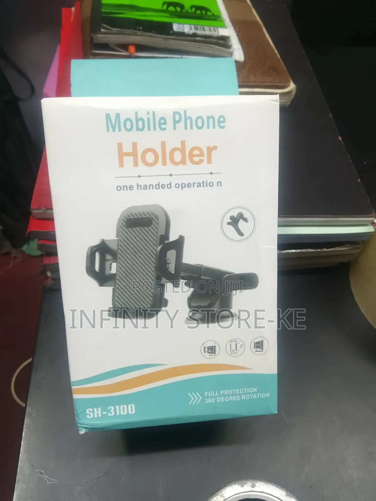 Adjustable Smartphone Mount With Strong Suction Cup for Dashboard