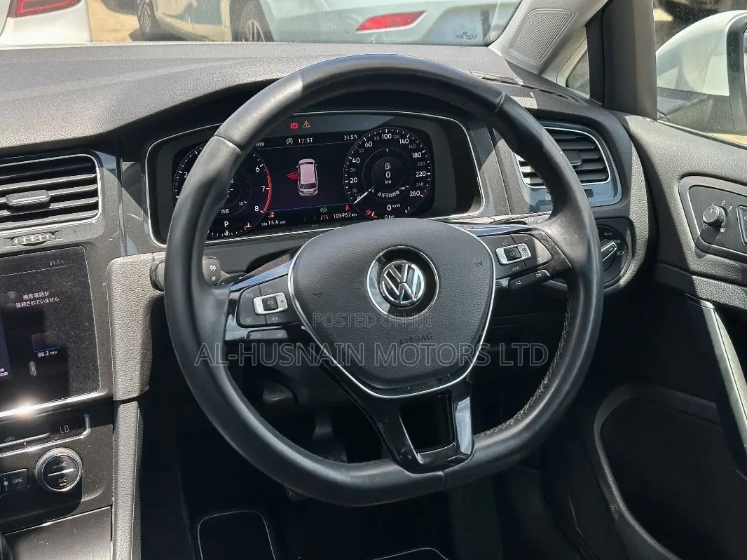 Volkswagen Golf 2019 Pearl