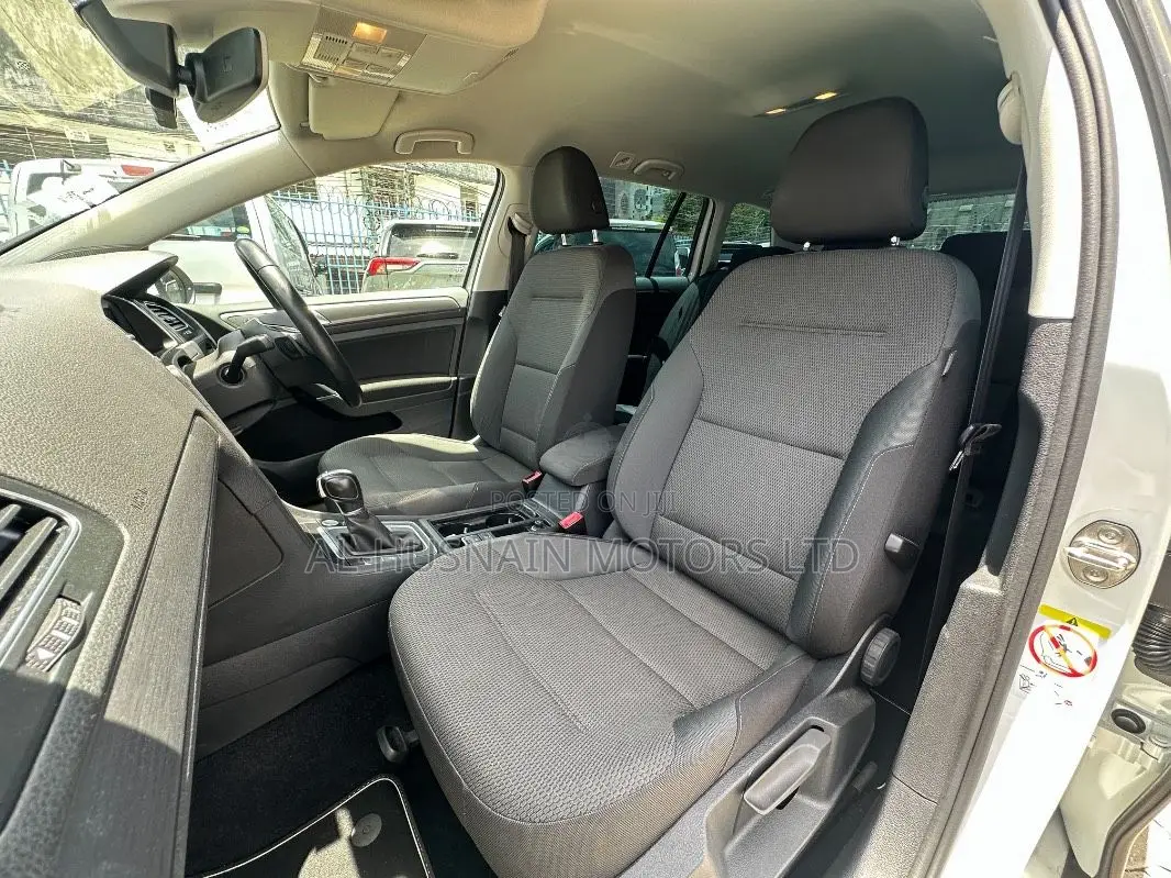 Volkswagen Golf 2019 Pearl