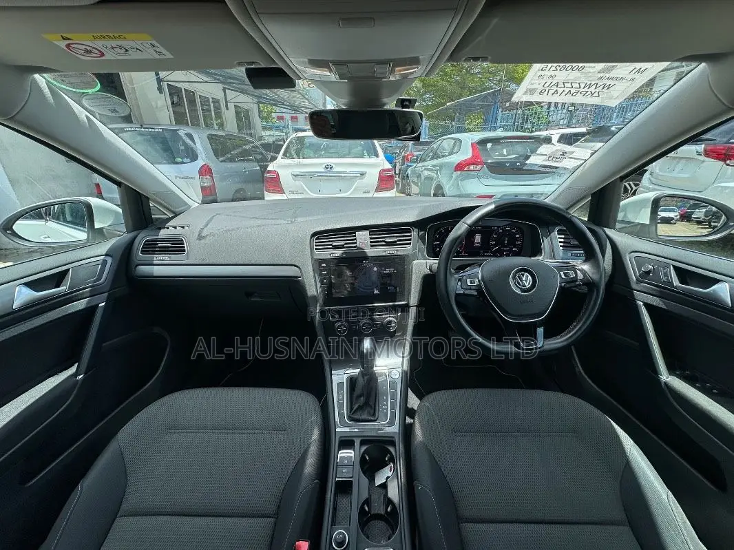 Volkswagen Golf 2019 Pearl